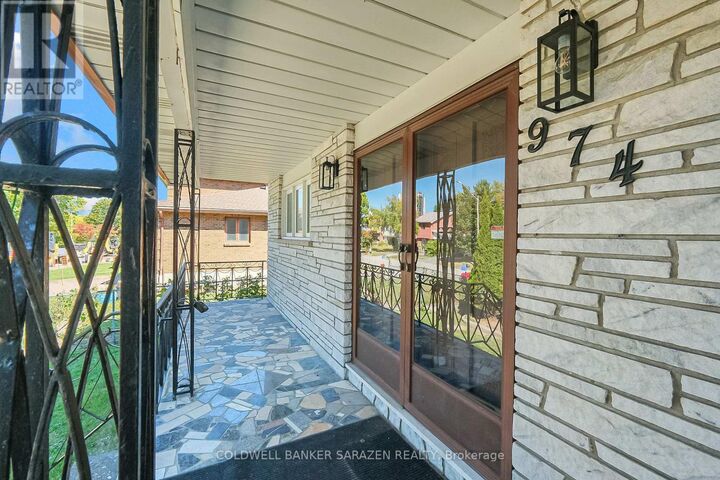 Property Photo:  974 Greenbriar Avenue  ON K2C 0J7 