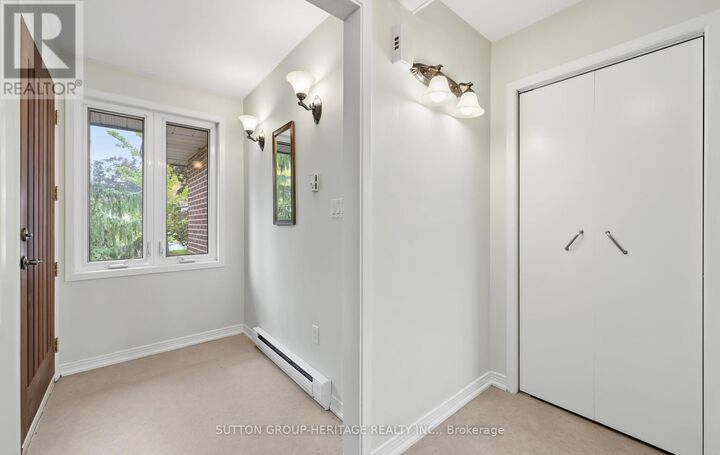 Property Photo:  253 Fairlawn Court  ON L1J 4R1