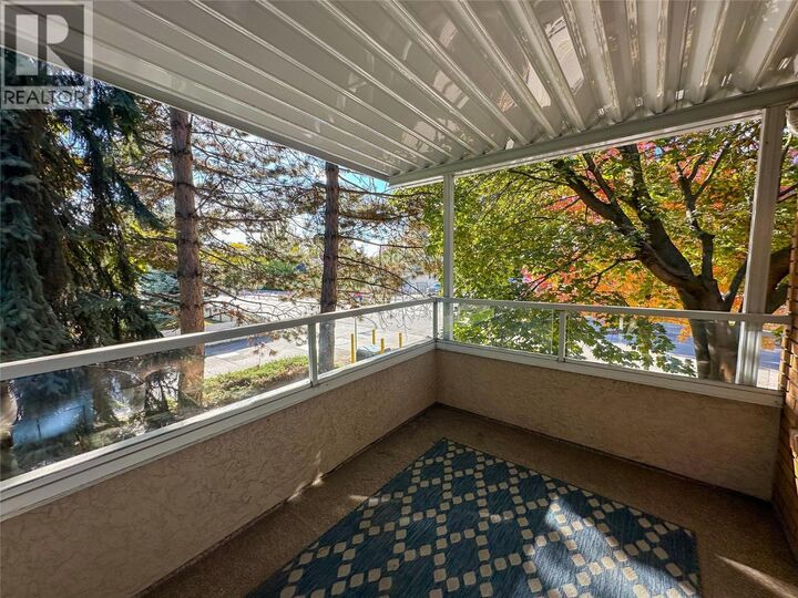Property Photo:  933 Harvey Avenue 106  BC V1Y 9S1
