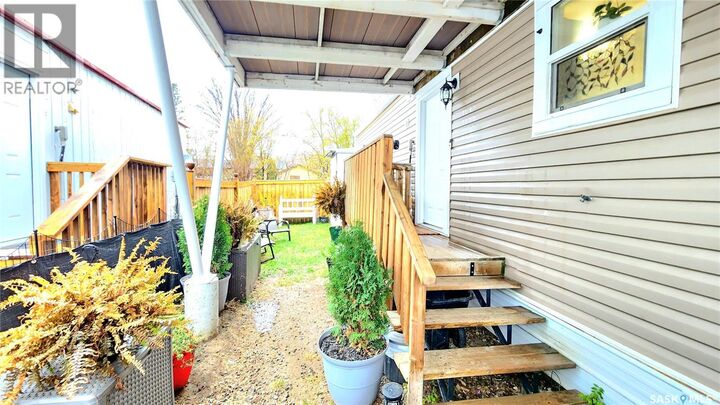 Property Photo: 43 1401 114th Street SK S9A 3G4