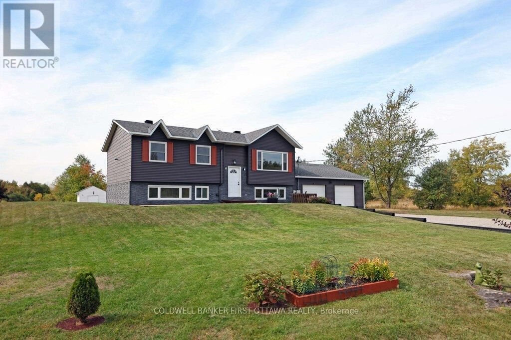 Property Photo:  1181 Holbrook Road  ON K7A 4S7