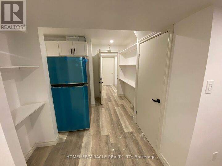 Property Photo:  45 Snapdragon Square  ON L6P 3K2 