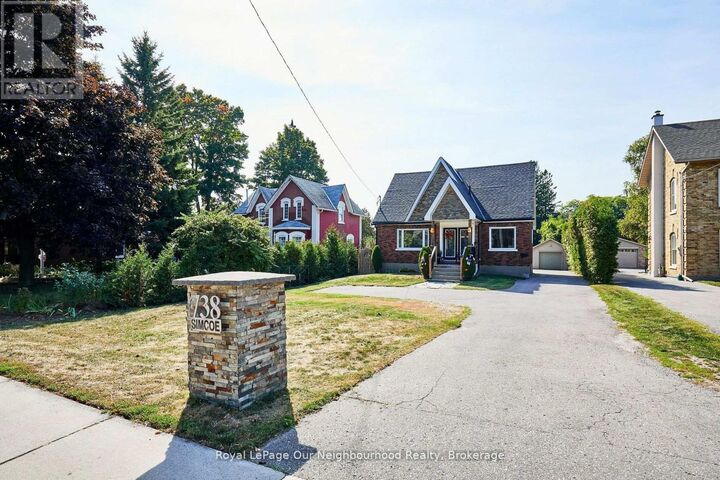 738 Simcoe Street North  Oshawa (Centennial) ON L1G 4V8 photo