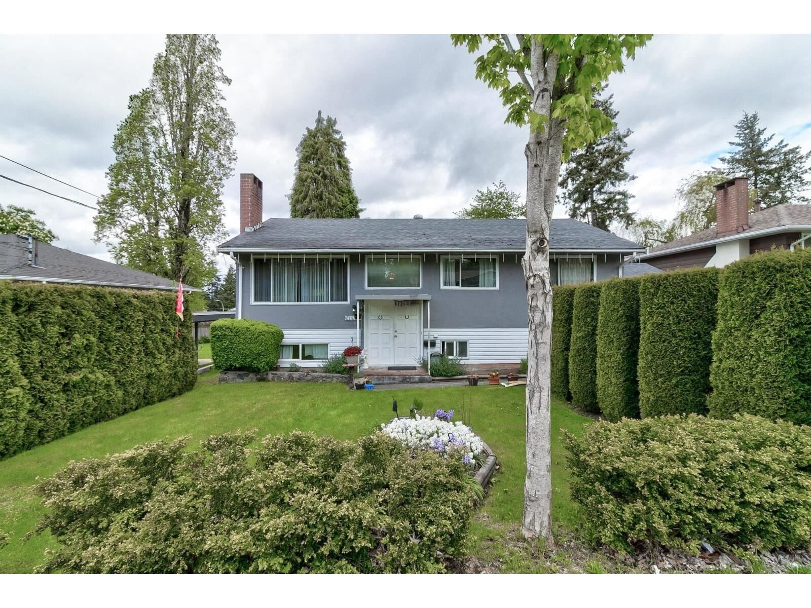 Photo de la propriété:  11405 92  BC V4C 3K8