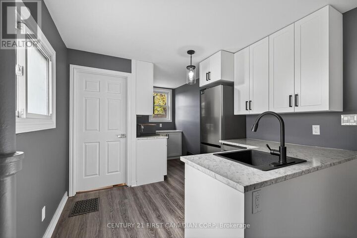 Property Photo:  117 Sterling Street  ON N5Y 1Y9