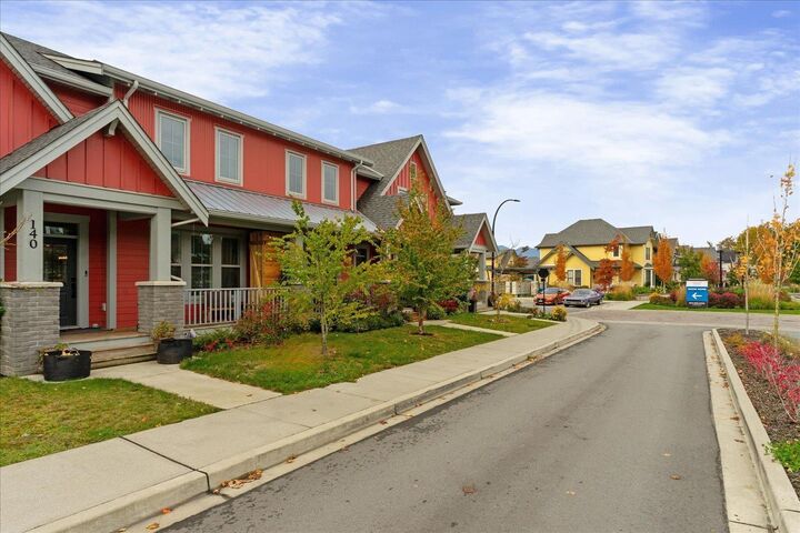 Photo de la propriété:  46211 Promontory Road 140  BC V2R 6E4