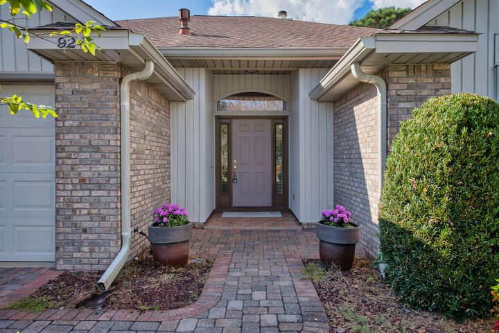 Property Photo:  924 Shalimar Point Drive  FL 32579 