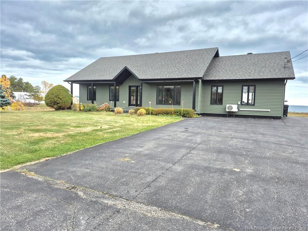 Property Photo:  615 Rue Principale  NB E8J 2P7 