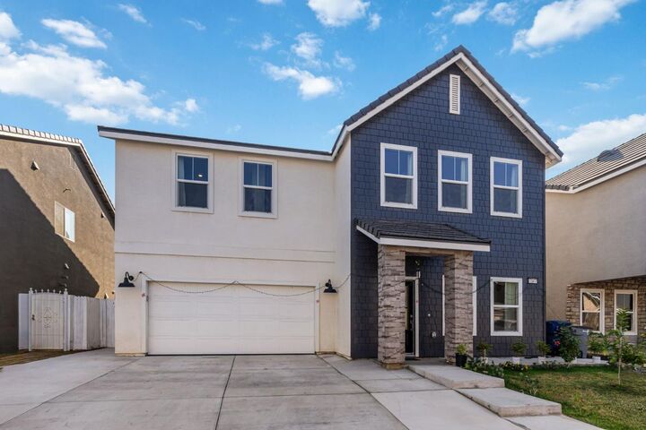 Property Photo:  7041 W Donner Avenue  CA 93723 