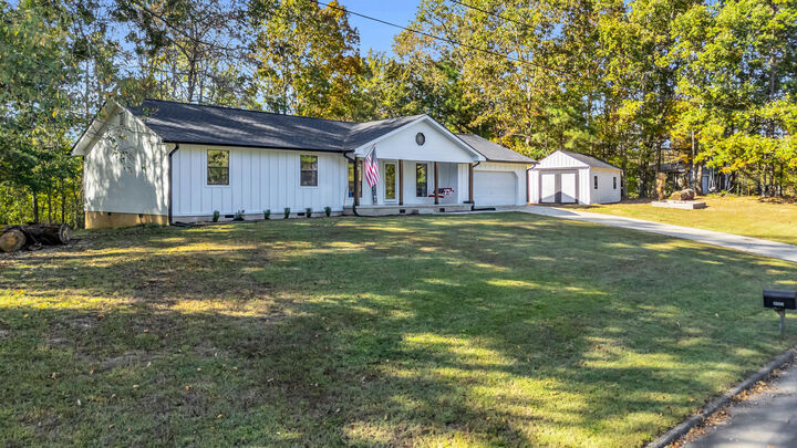 Property Photo: 4405 Panorama Drive GA 30710