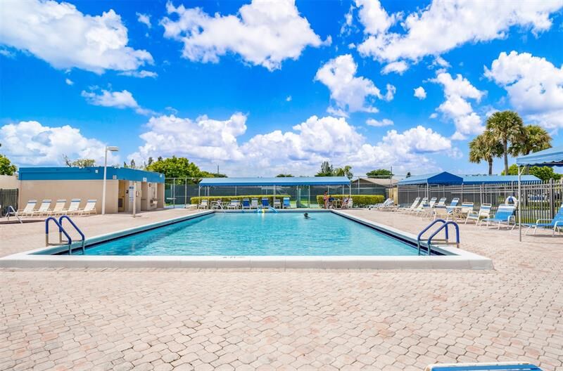 Property Photo:  5250 Las Verdes Cir 317  FL 33484