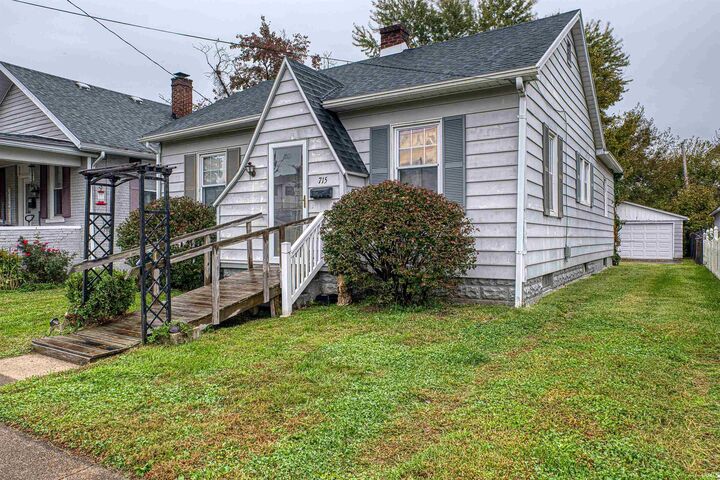 715 N 2nd Street  Boonville IN 47601-1207 photo