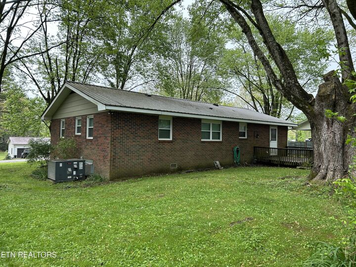 Property Photo:  131 Oak Hill Drive  TN 38556 