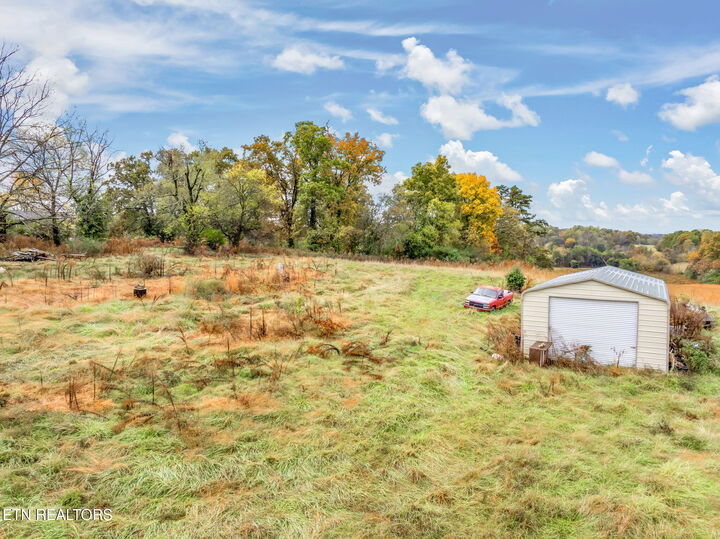 Property Photo:  1965 Old Sinking Creek Rd  TN 37742