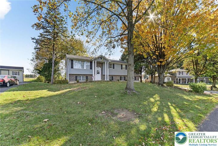 Property Photo:  394 Manor Drive  PA 18064