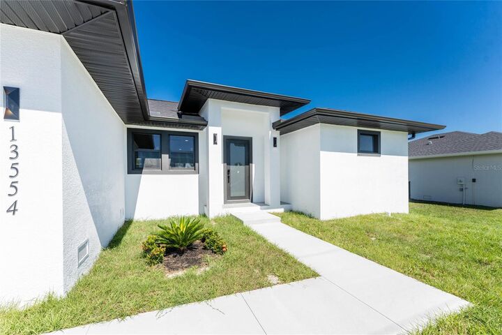 Property Photo:  13554 Abutilon Lane  FL 33981