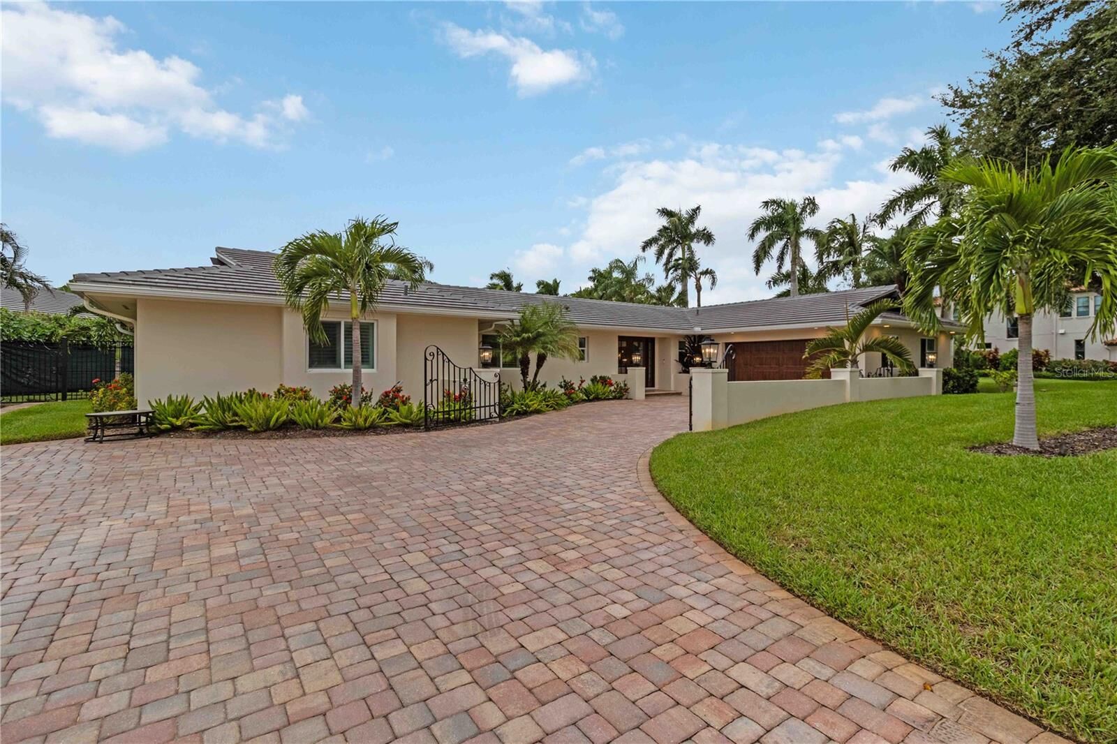 Property Photo:  499 Partridge Circle  FL 34236 