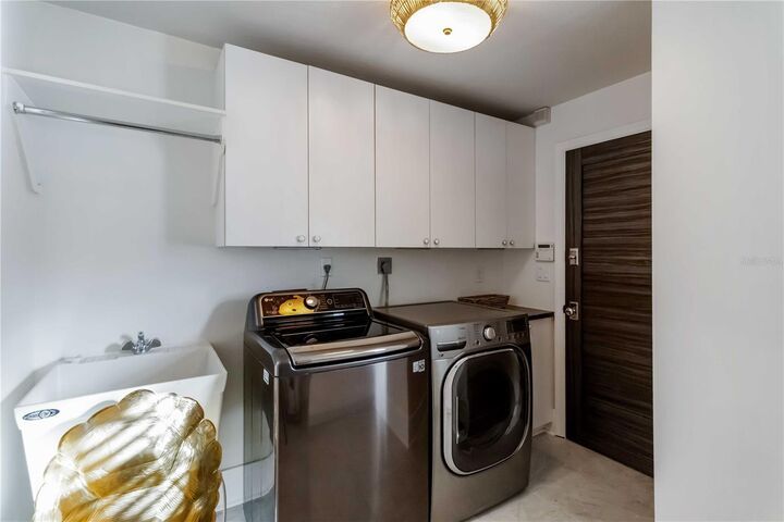 499 Partridge Circle  Sarasota FL 34236 photo