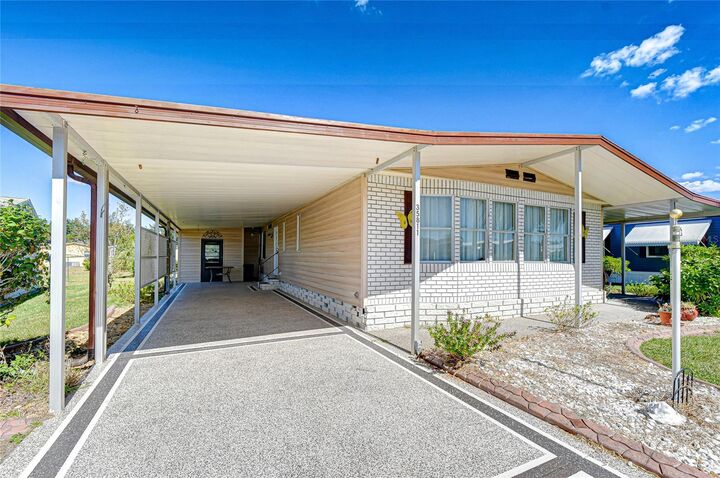 Property Photo:  35811 Pradera Drive  FL 33541 