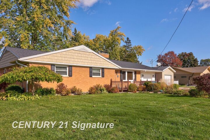 Property Photo:  3646 Holly Lane  MI 48604