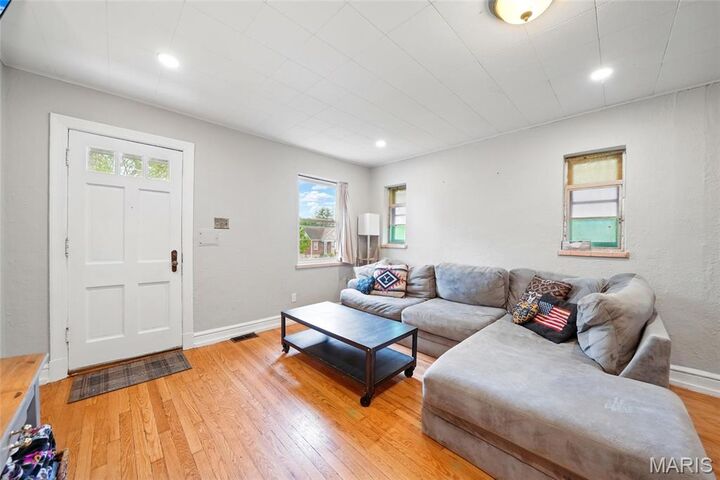 Property Photo:  6211 Bixby Avenue  MO 63123