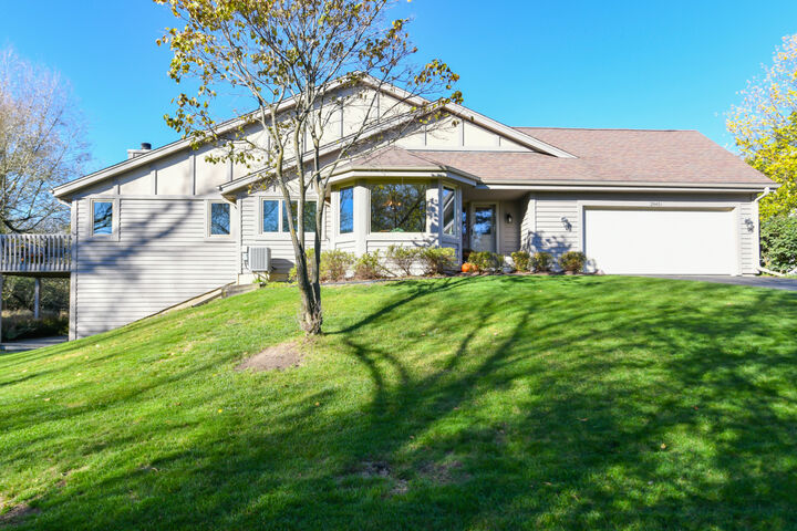 Property Photo:  2845 Teal Ridge Ct A  WI 53045