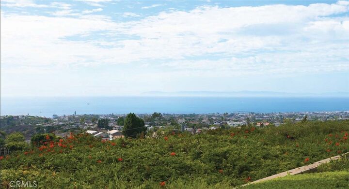 Property Photo: 23 San Mateo Way CA 92625