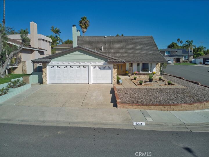 19362 Weymouth Lane  Huntington Beach CA 92646 photo