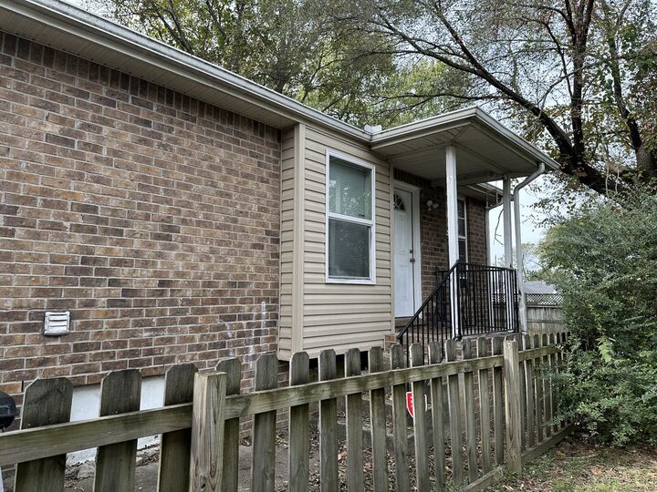 Property Photo:  215 Ensley Ave  TN 37138