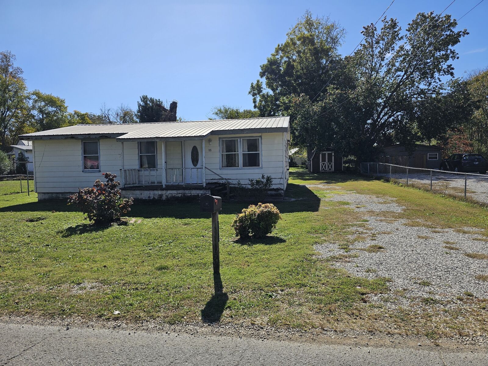Property Photo: 105 E Market St TN 37324