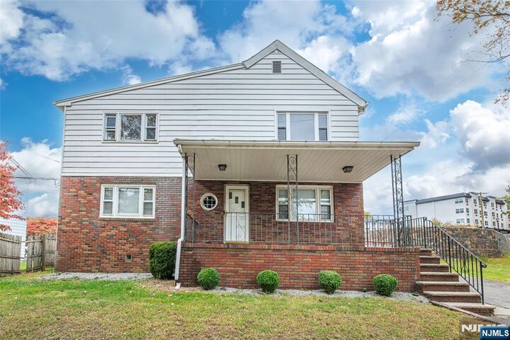 Property Photo:  83 Shepherds Lane 2  NJ 07512 