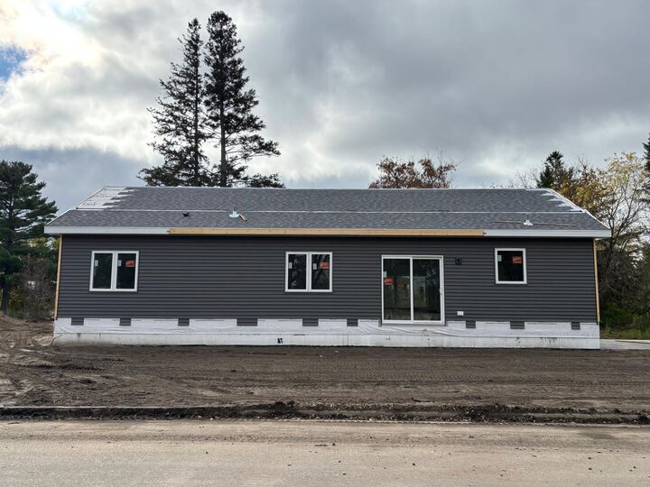 Property Photo:  314 Norway Avenue NE  MN 56633