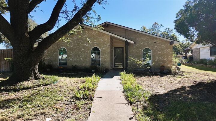 Property Photo:  900 Overdowns Drive  TX 75023 