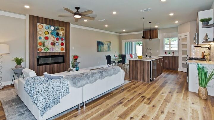Property Photo:  717 Sunset Avenue  TX 75208