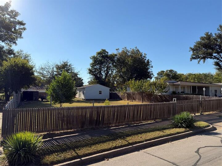 5127 Cardiff Street  Dallas TX 75241 photo