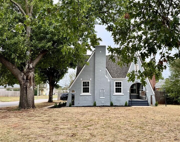 1628 W Chickasha Avenue  Chickasha OK 73018 photo