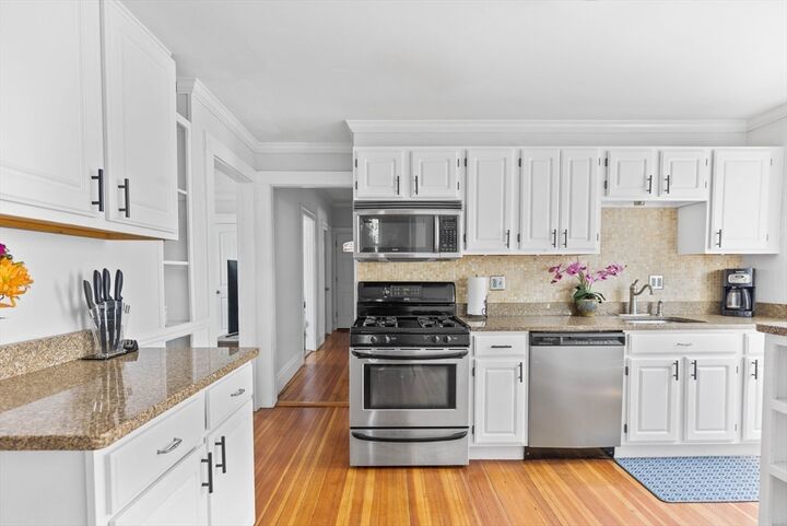 Property Photo:  108 King St 3  MA 02122 