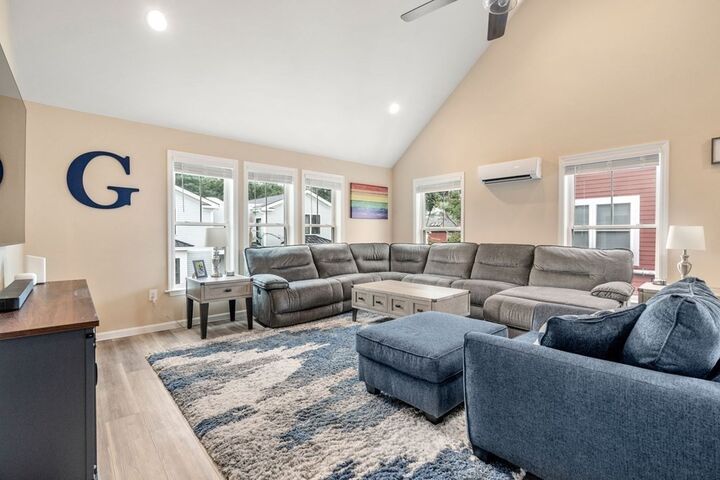 Property Photo:  1 Elm St 4  MA 02122 