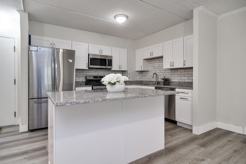 Property Photo:  1500 Worcester Road 215  MA 01702