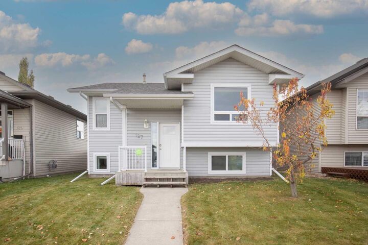 127 Ireland Crescent  Red Deer AB T4R 3K6 photo