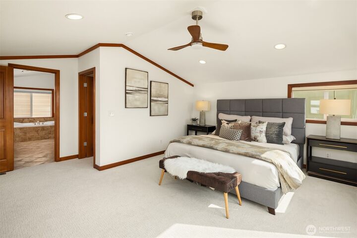 Property Photo:  1915  9th Avenue W  WA 98119