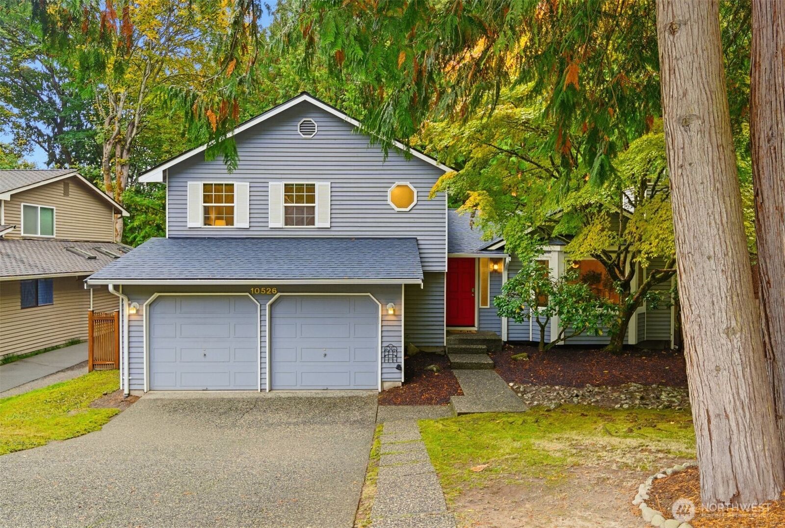 Property Photo:  10526  181st Avenue NE  WA 98052 