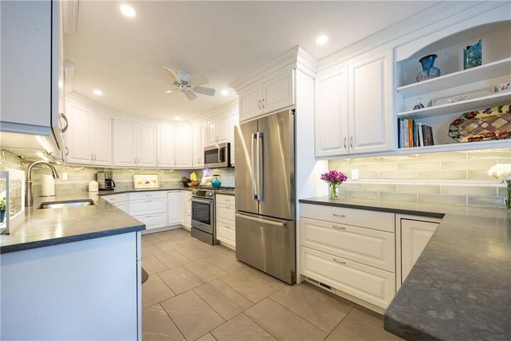 Property Photo:  53 Bagy Wrinkle Cove  RI 02885