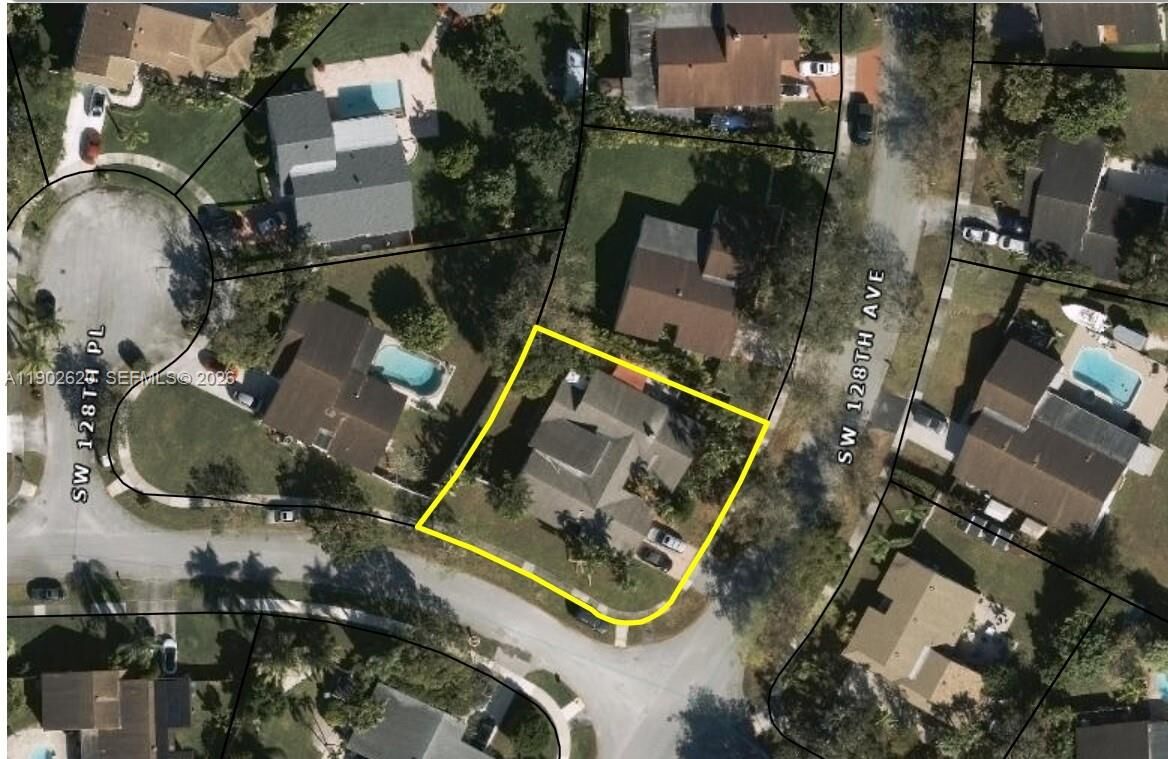 Property Photo: 10610 SW 128th Ave FL 33186
