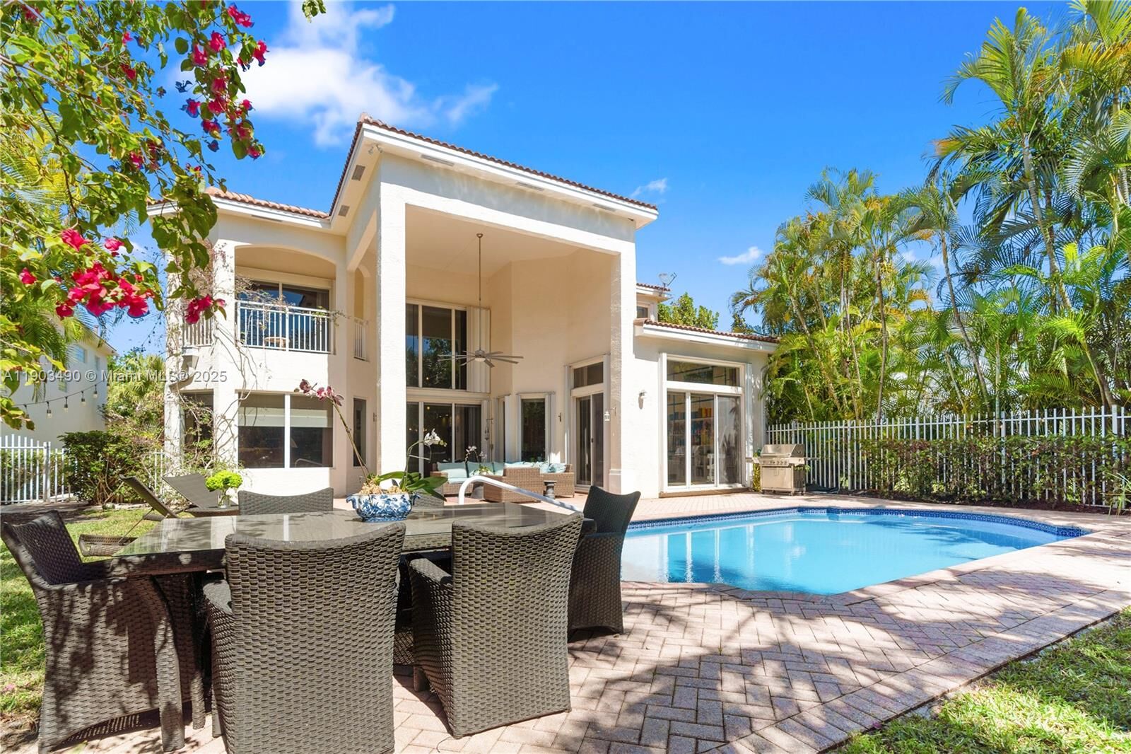 Property Photo:  19542 Embassy Ct  FL 33179