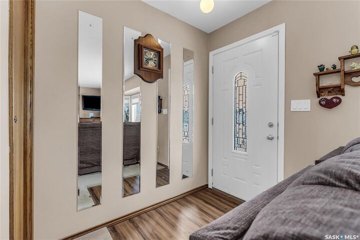 Property Photo:  517 8th Avenue W  SK S0K 0M0