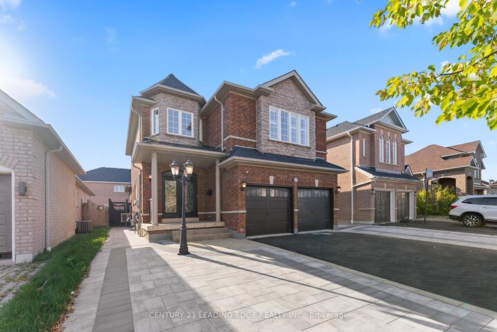 Photo de la propriété: 66 Chatterson Street ON L1R 0B4