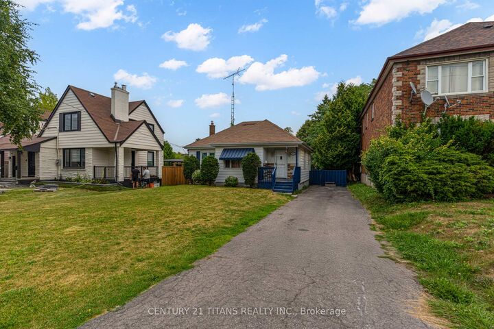 Property Photo: 107 Wilson Road N ON L1G 6E1