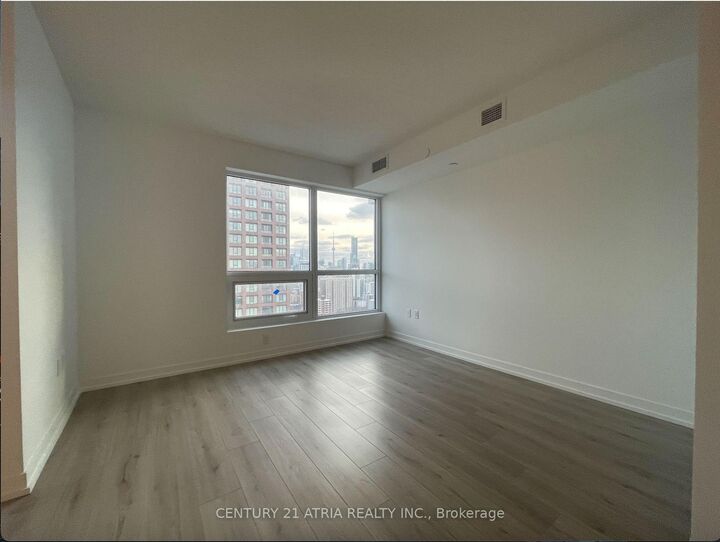 Property Photo:  395 Bloor Street E 2911  ON M4W 1H7