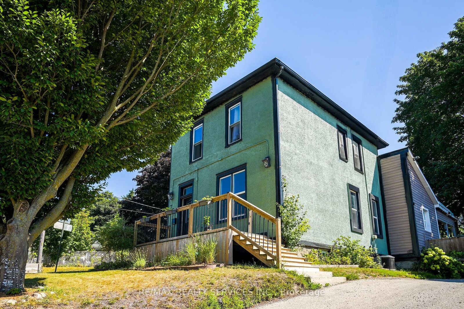 Property Photo:  73 Brock Street  ON N4S 3B7